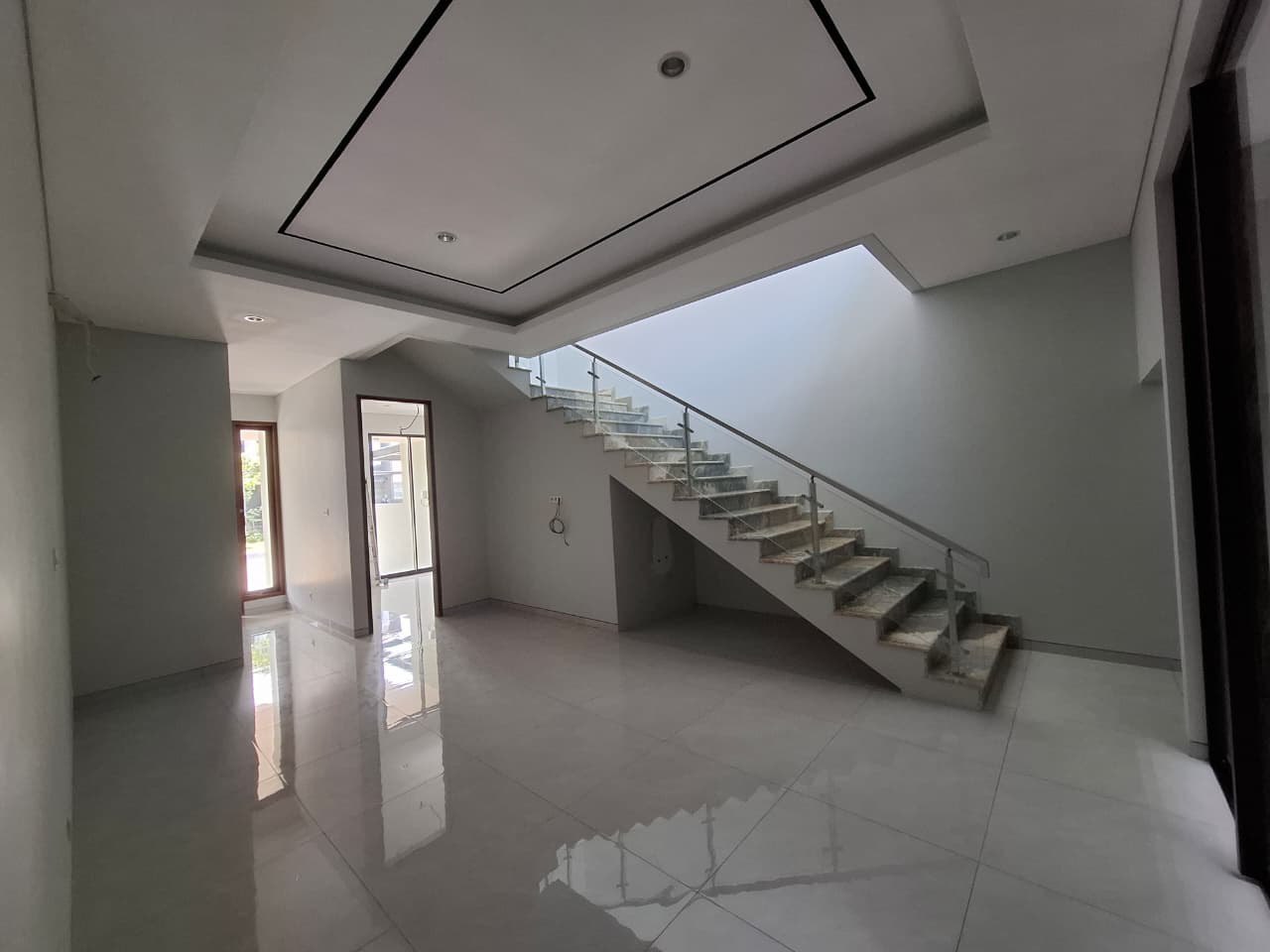 Dijual Rumah Baru Minimalis di Woodland Citraland Surabaya Barat - Thumbnail 3