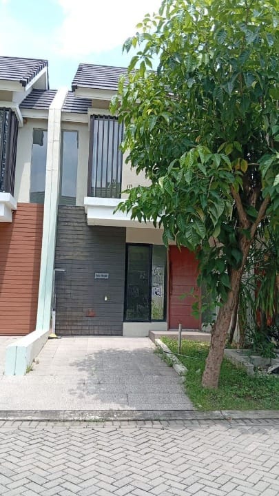 Dijual Rumah 2 Lantai Northwest Lake Murah di Citraland Utara Surabaya Barat - Image 1