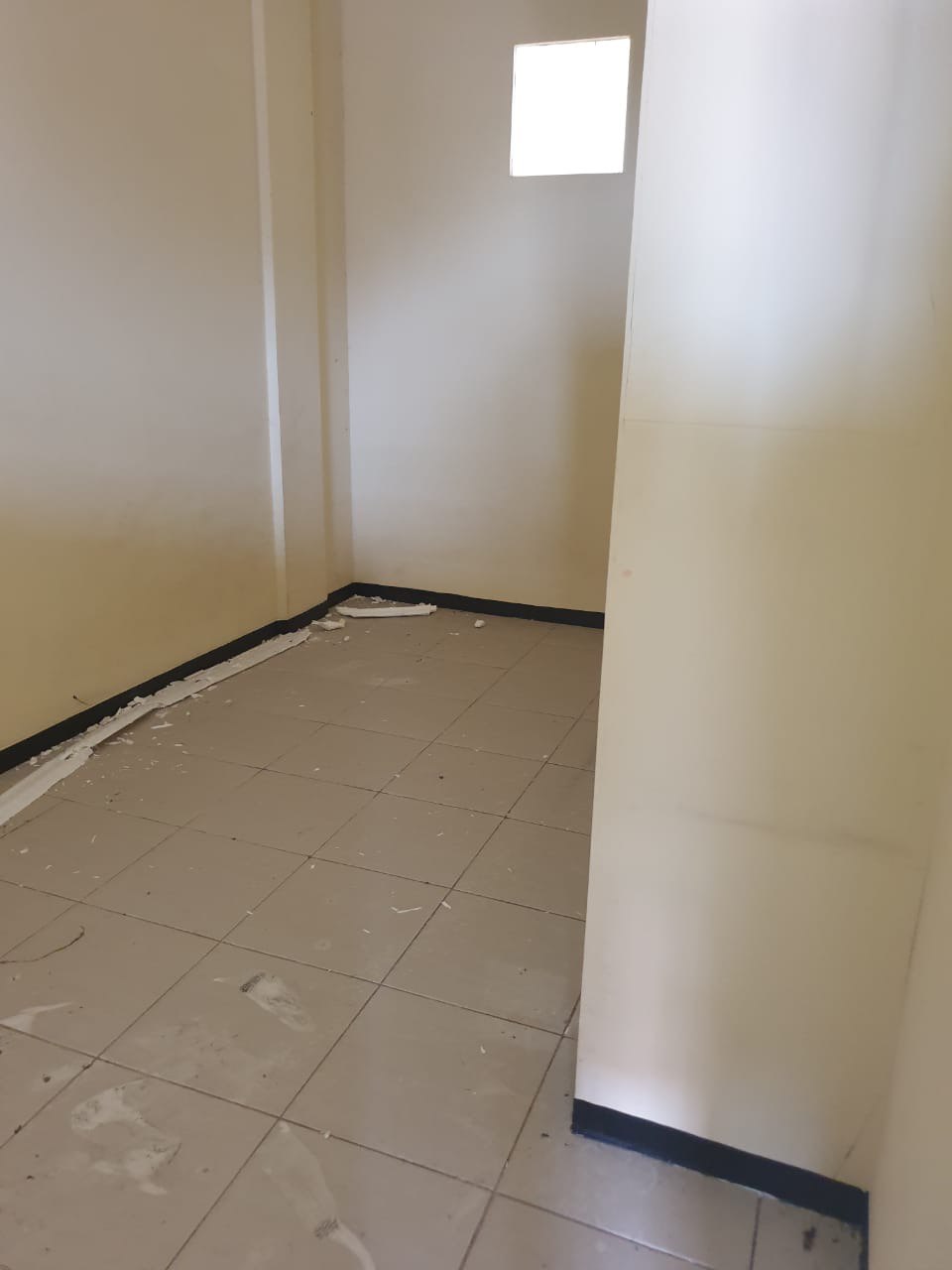 Disewakan Ruko 2 Lantai Strategis di Menganti Indah Gresik - Thumbnail 4