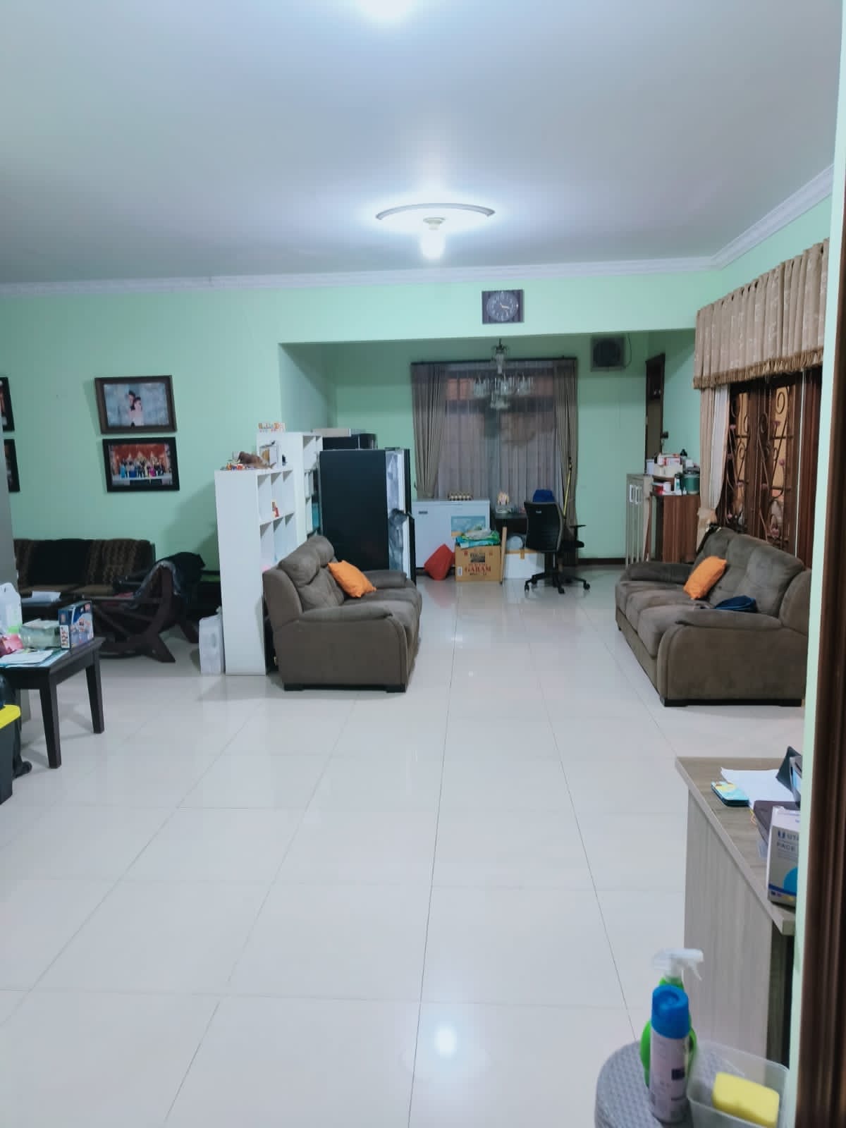 Dijual Rumah Hitung Tanah di Kawasan Eksklusif Darmo Harapan Surabaya Barat - Thumbnail 2