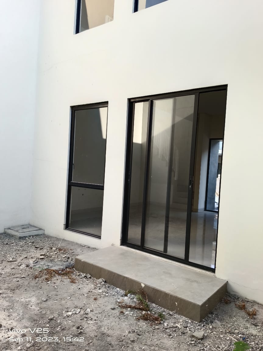 Dijual Rumah Murah Lokasi Strategis di Central Park Juanda Sedati Sidoarjo - Thumbnail 6