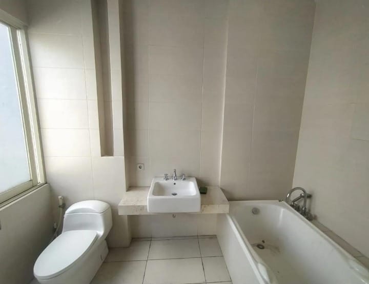 Dijual Rumah Mewah Royal Park Lokasi Premium di Citraland Surabaya Barat - Thumbnail 6