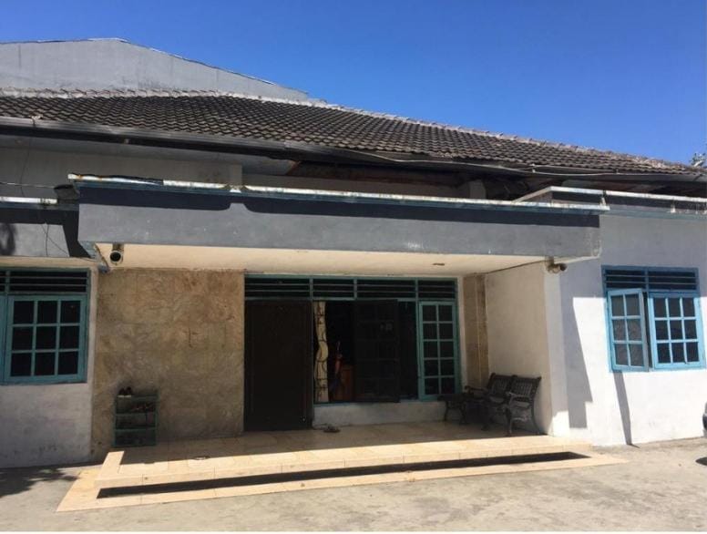 Dijual Rumah Halaman Luas Jalan Kawi lokasi Strategis Surabaya Barat - Thumbnail 2