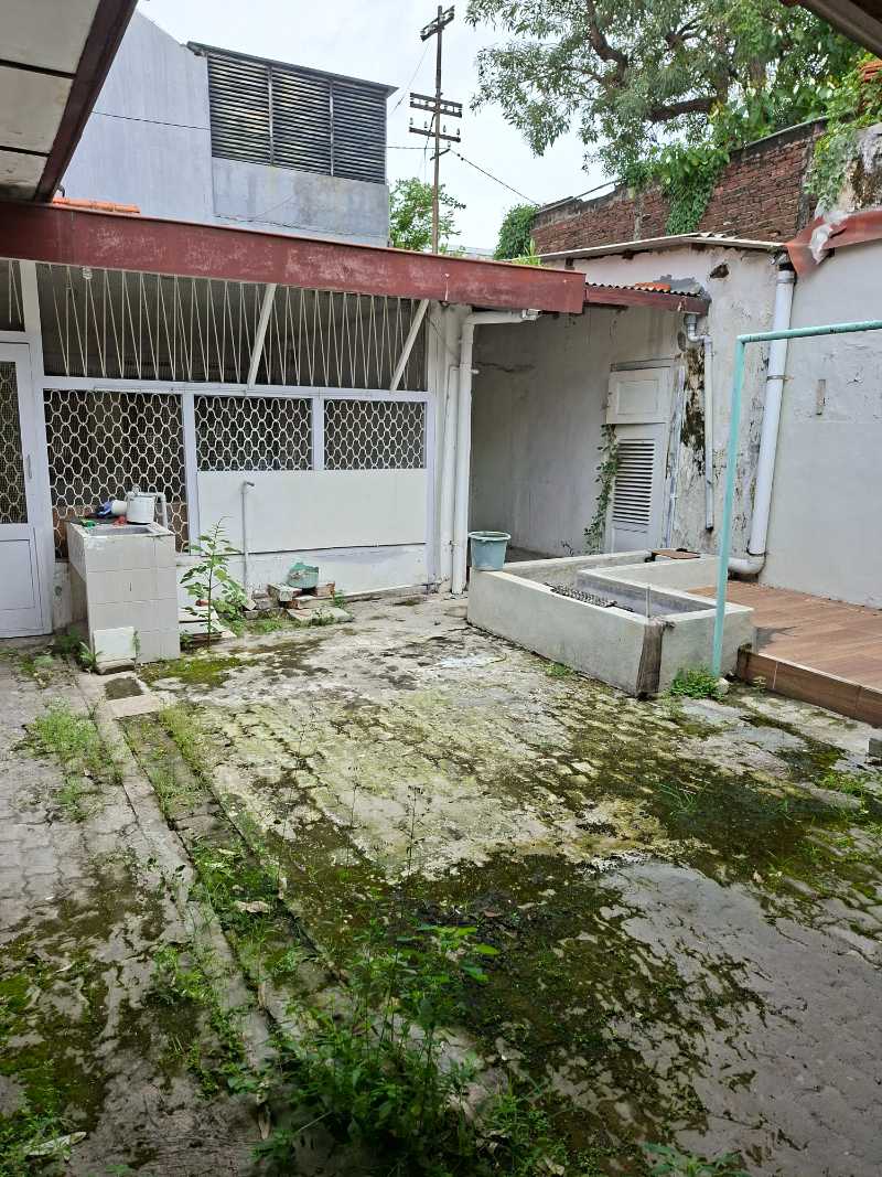 Disewakan Rumah Kantor Siap Huni Lokasi Strategis di Jalan Muria Surabaya Barat - Thumbnail 8