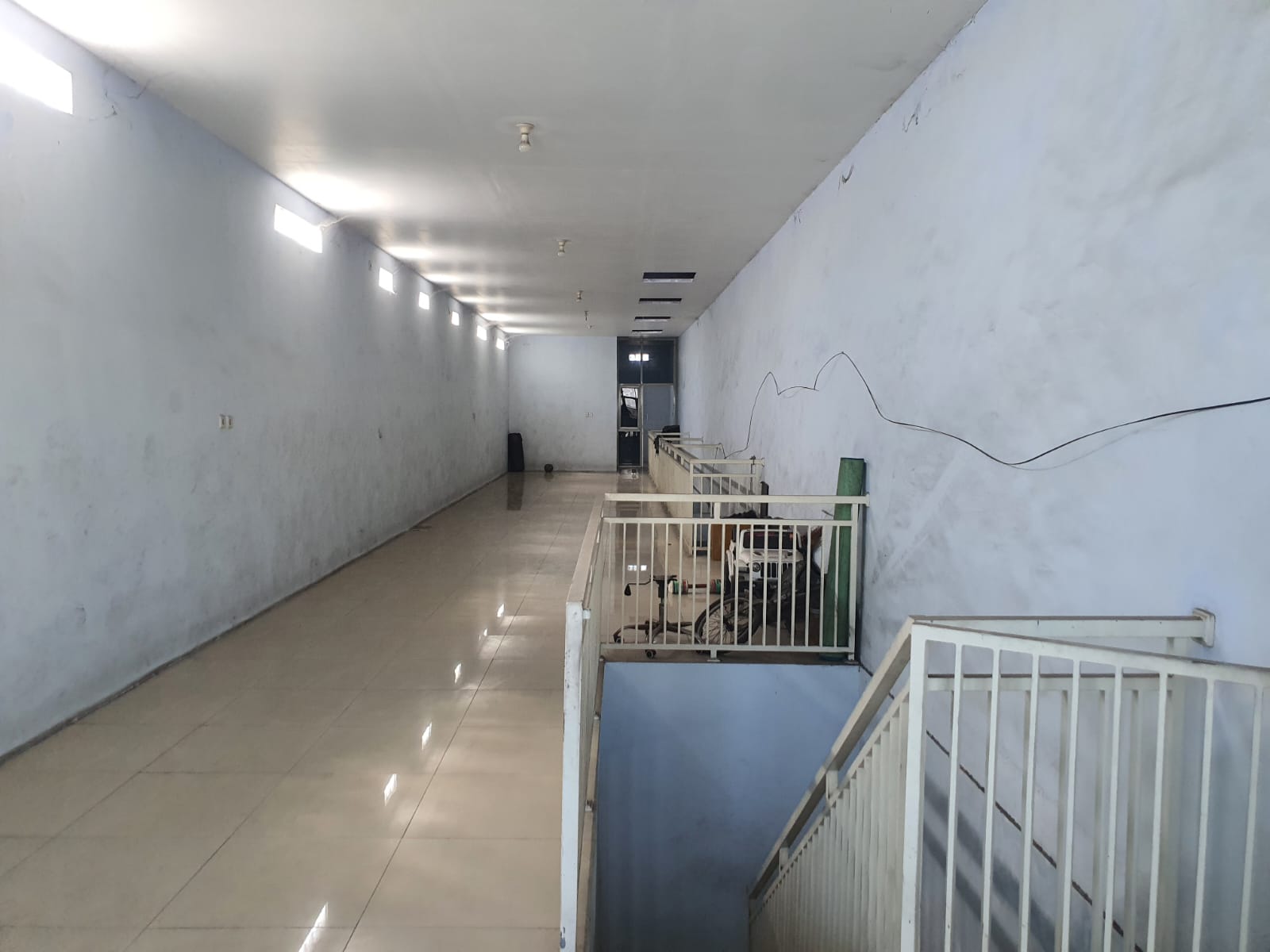 Dijual Ruko Strategis 2 Lantai di Kedinding Lor Surabaya Utara - Thumbnail 4