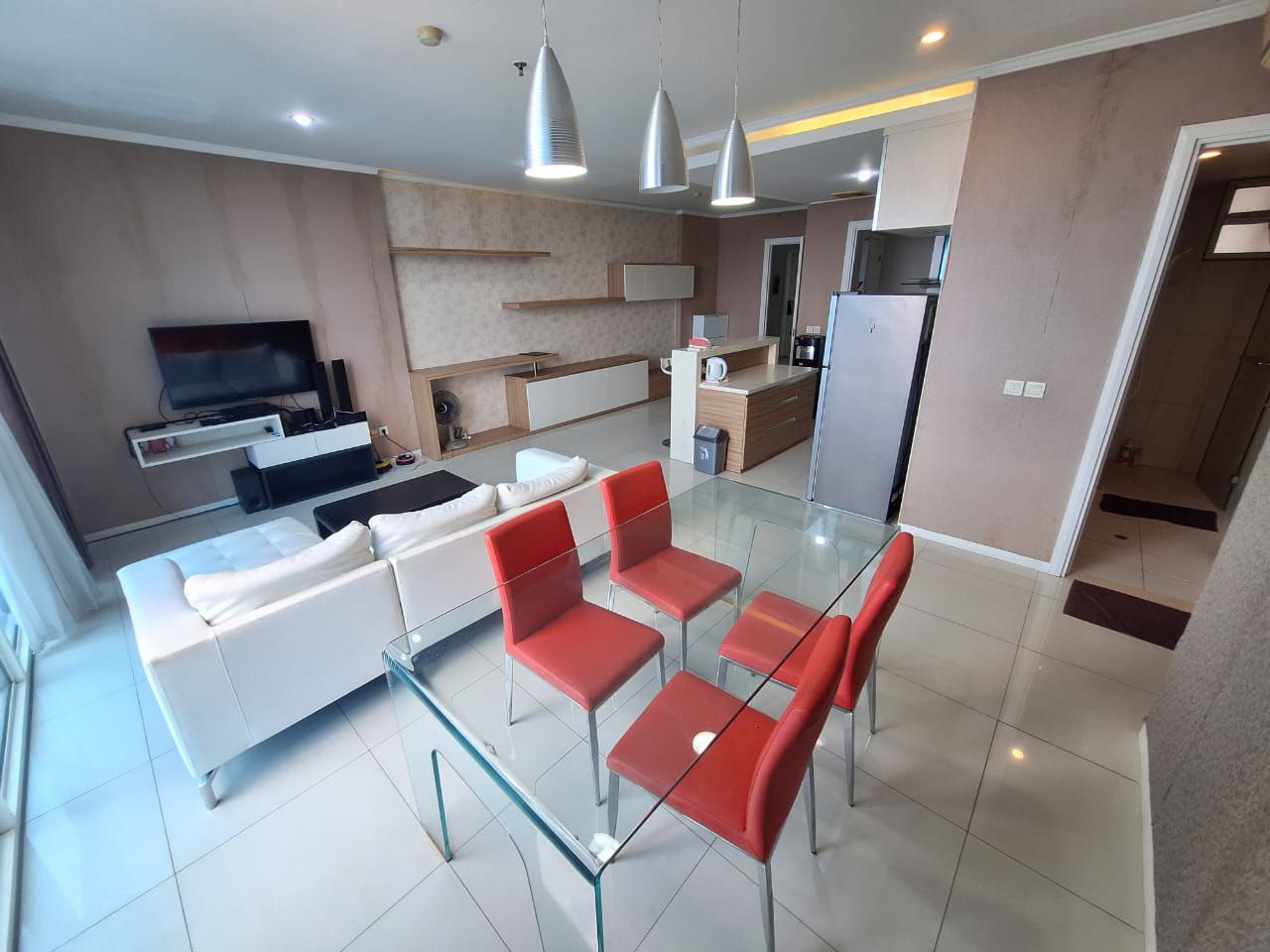 Disewakan Apartemen Luas 3BR di Ciputra World Surabaya Barat - Thumbnail 3