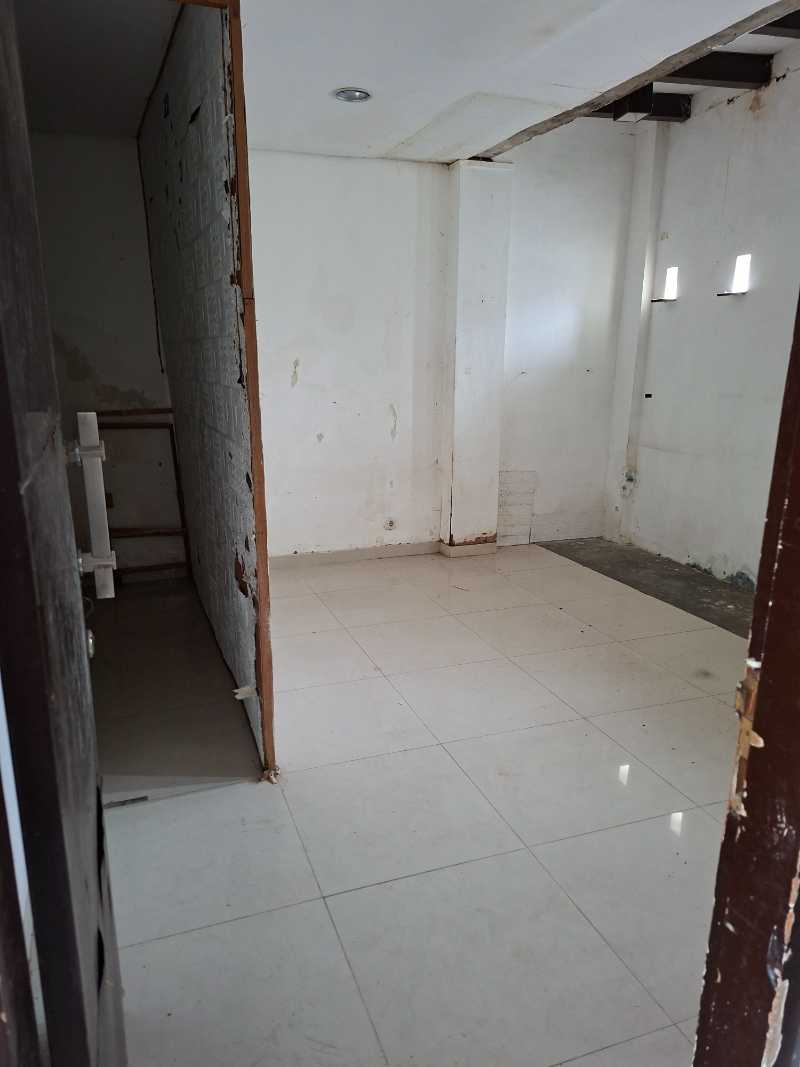 Dijual/Disewakan Rumah Usaha Hook di Nol Jalan Adityawarman Surabaya Selatan - Thumbnail 3