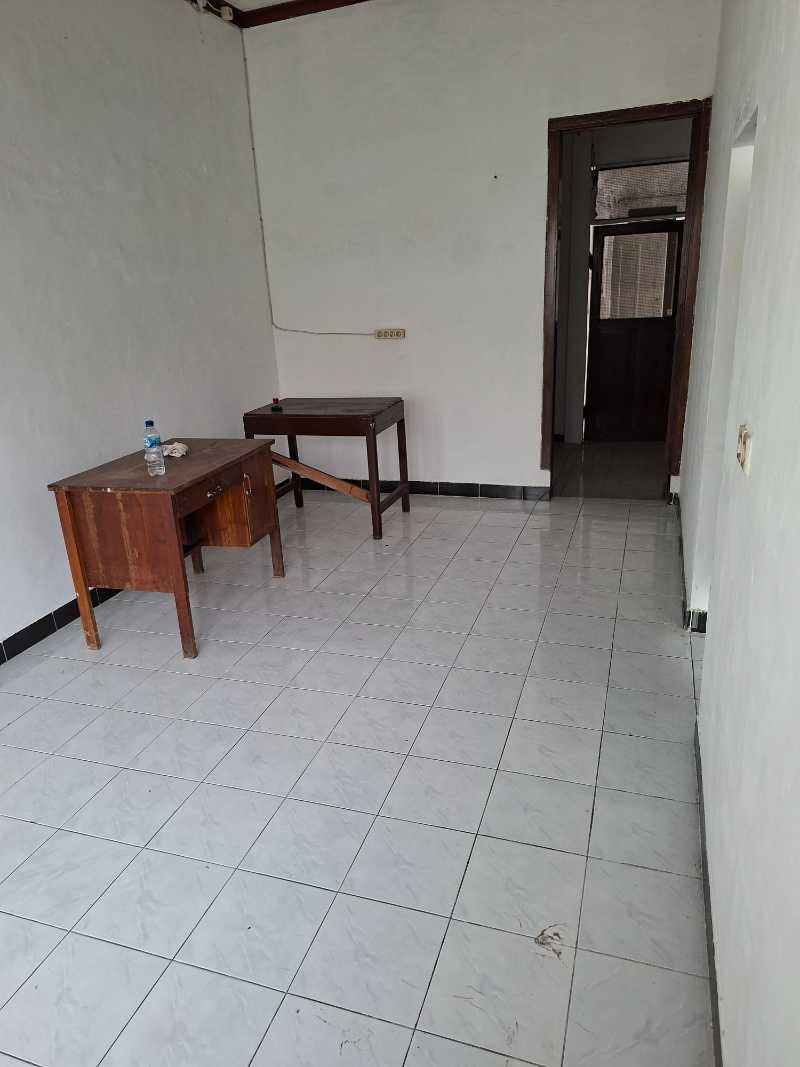 Disewakan Rumah Kantor Siap Huni Lokasi Strategis di Jalan Muria Surabaya Barat - Thumbnail 4