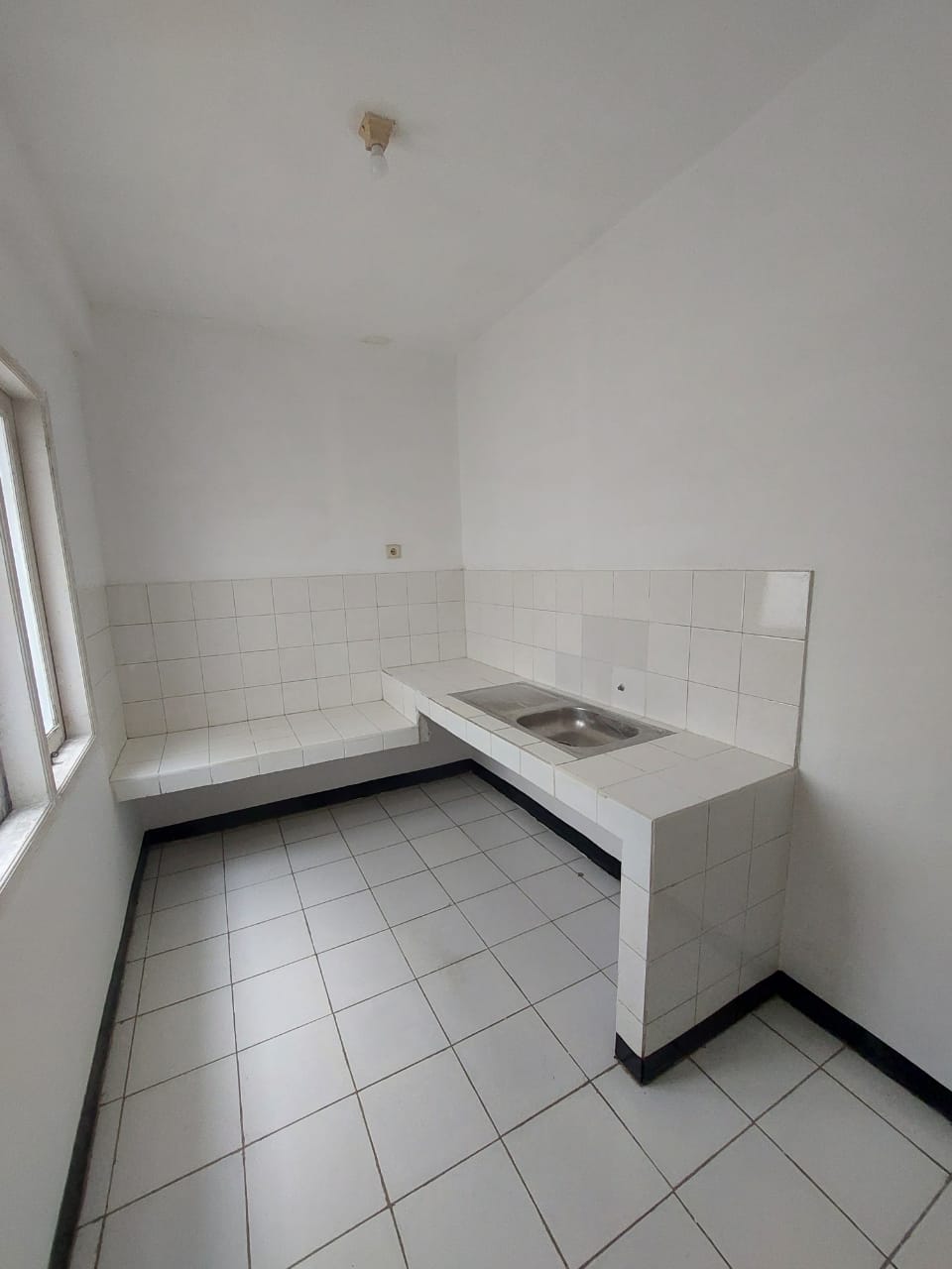 Jual Ruko 3 Lantai Jalan Kenjeran Surabaya Utara - Thumbnail 2