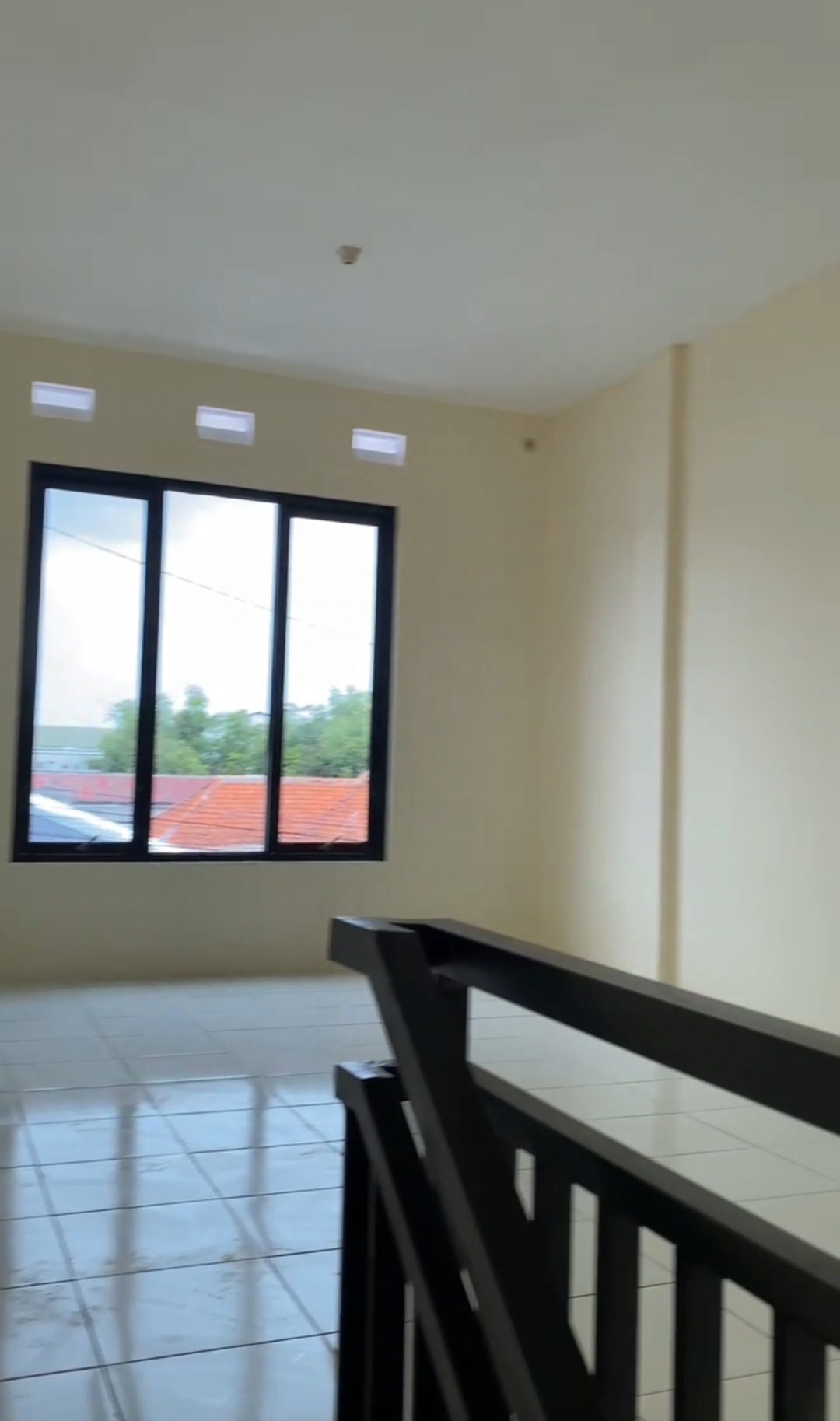 Dijual Ruko Baru Murah dan Strategis di Emerald Juanda Sidoarjo - Thumbnail 4