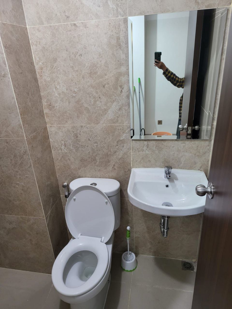 Dijual Unit Apartemen 1BR Siap Huni di Trans Studio Cibubur Depok - Thumbnail 6