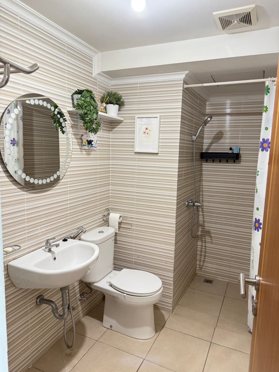 Dijual/Disewakan Apartement Full Furnish dan Lokasi Strategis di Puncak Bukit Golf Surabaya Barat - Thumbnail 2