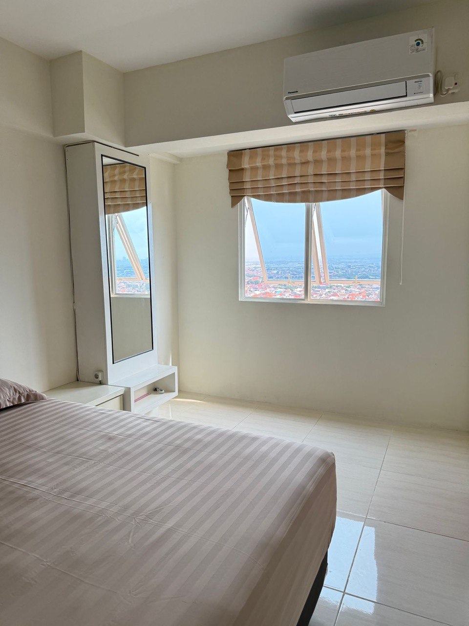 Dijual/Disewakan Apartement Full Furnish dan Lokasi Strategis di Puncak Bukit Golf Surabaya Barat - Thumbnail 5