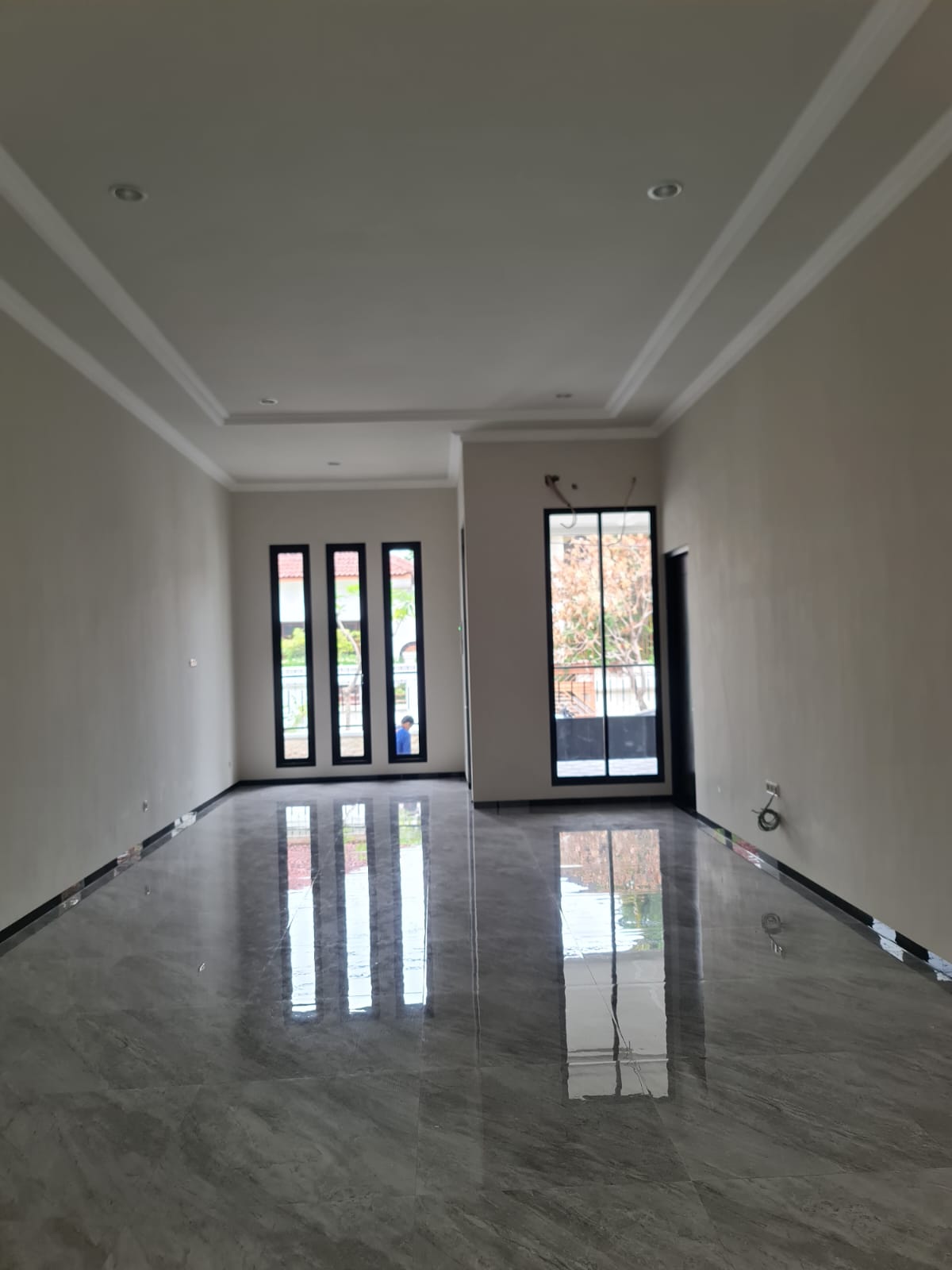 Disewakan Rumah Mewah Baru di Darmo Permai Timur Surabaya Barat - Thumbnail 4