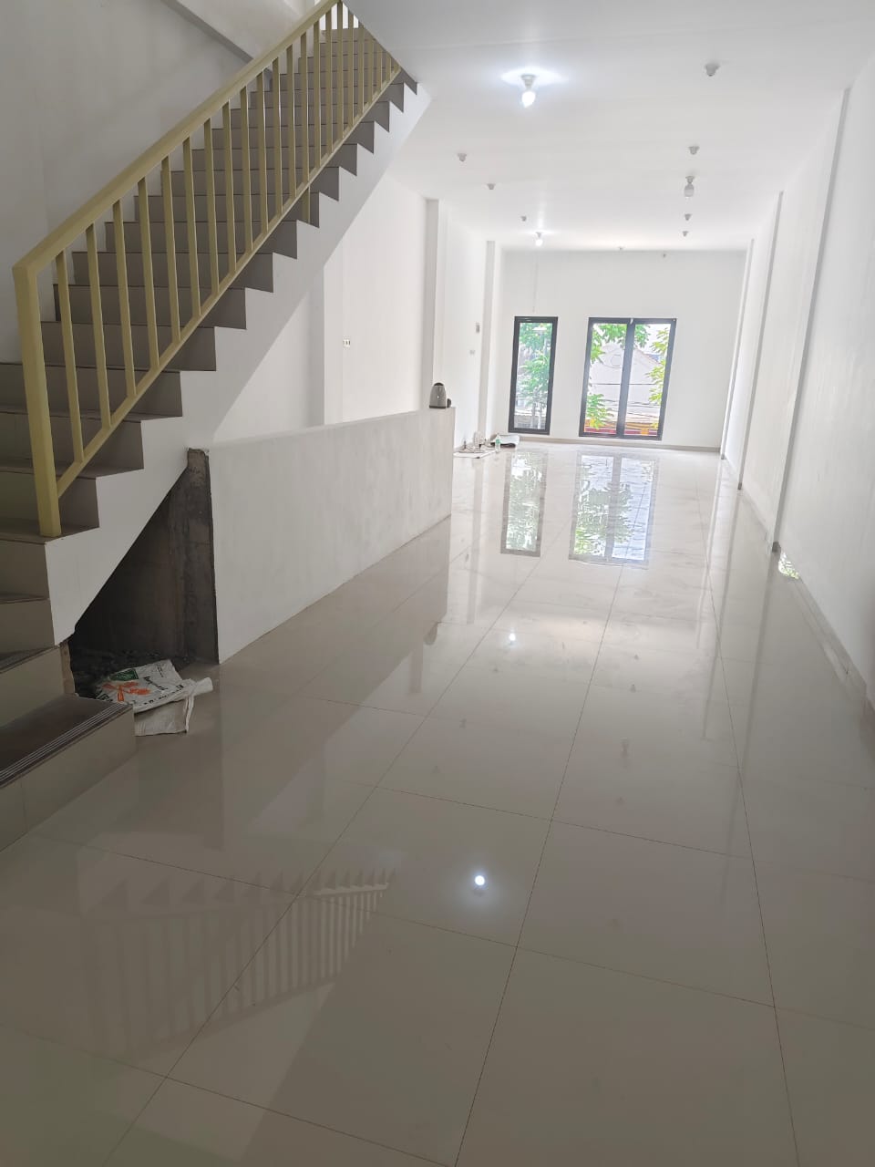 Dijual/Disewakan Ruko Premium 3 Lantai Lokasi Komersial Strategis Raya Tambaksari Surabaya Utara - Thumbnail 4