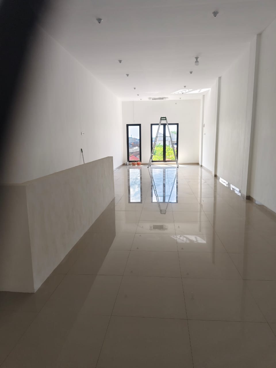 Dijual/Disewakan Ruko Premium 3 Lantai Lokasi Komersial Strategis Raya Tambaksari Surabaya Utara - Thumbnail 5