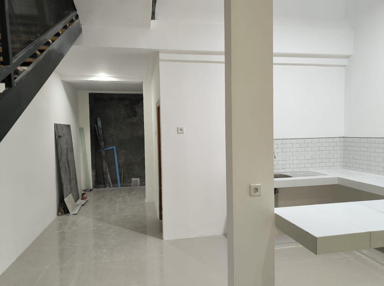 Dijual Murah Rumah Bagus Split Level Semolowaru Selatan Surabaya Timur - Thumbnail 6