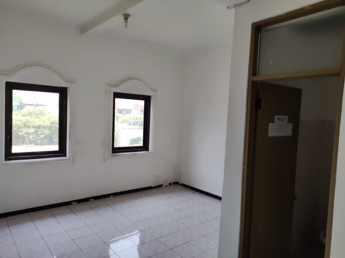 Dijual Rumah Kantor Lokasi Strategis di Rungkut Makmur Square Surabaya Timur - Thumbnail 7