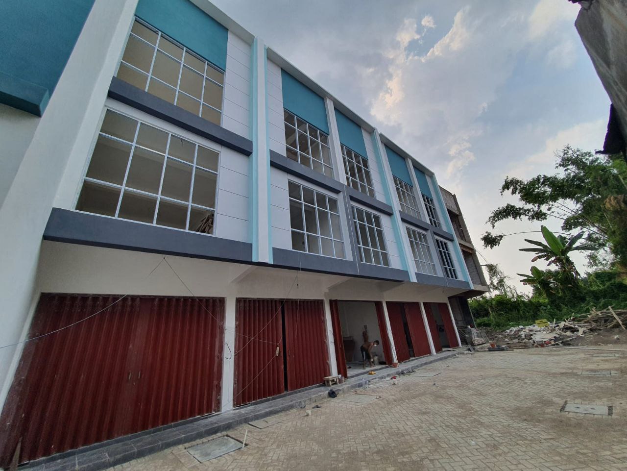 Dijual Ruko 3 Lantai Strategis di Lontar Surabaya Barat - Image 1