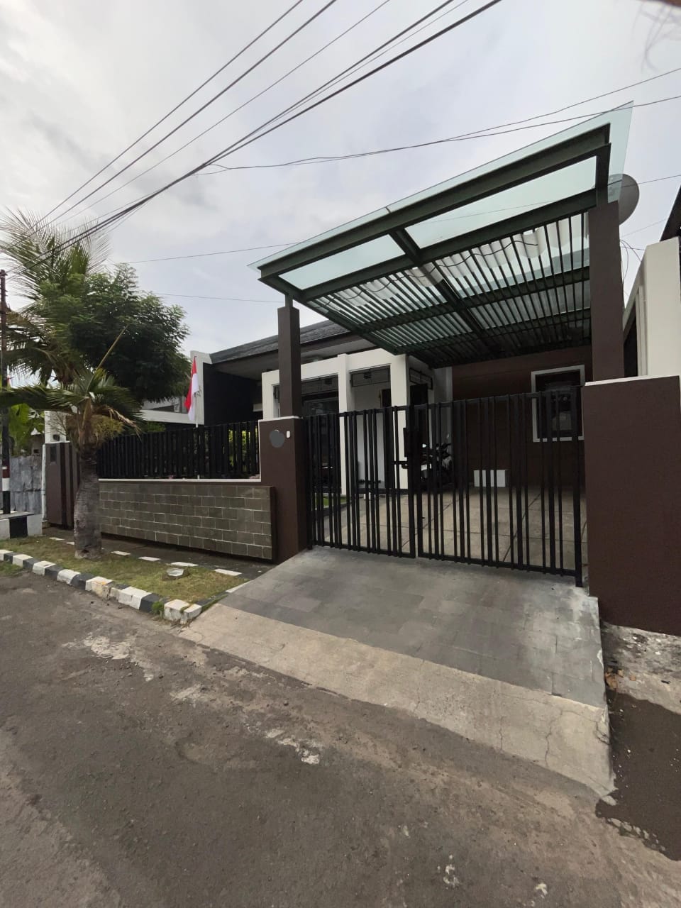 Dijual Rumah Mewah 1 Lantai di Darmo Permai Timur Surabaya Barat - Thumbnail 3