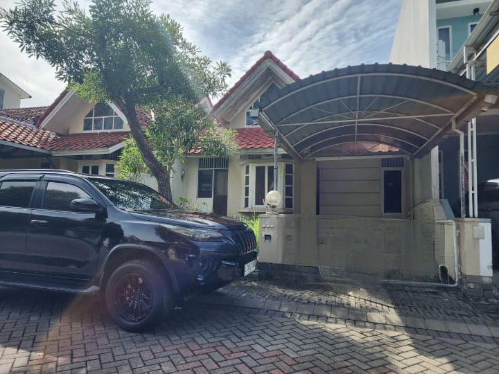 Dijual Rumah Hitung Tanah di International Village Citraland Surabaya Barat - Image 1