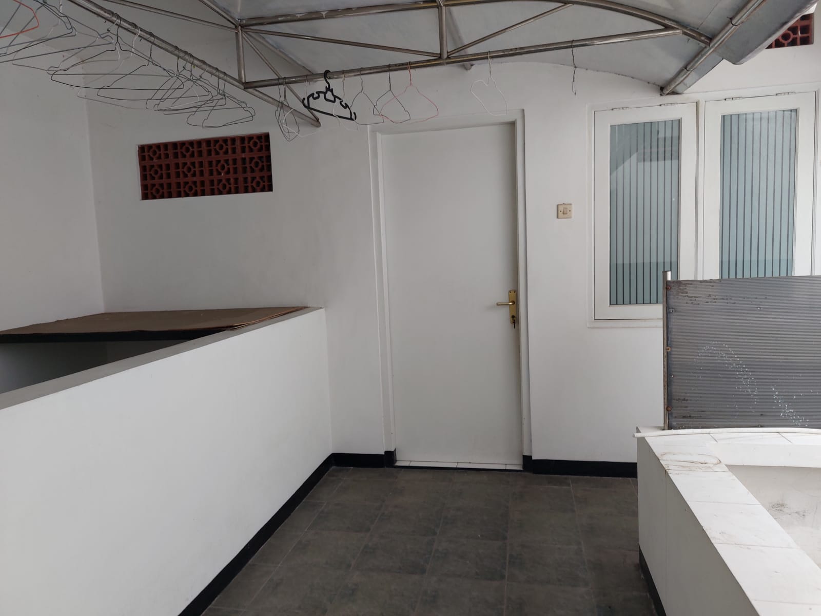 Dijual Rumah 1,5 Lantai Bukit Palma Murah di Citraland Utara Surabaya Barat - Thumbnail 7