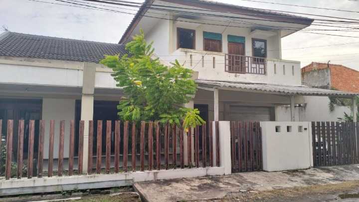 Dijual Rumah Nyaman Dan Strategis 2 Lantai Jemur Andayani Surabaya Selatan - Image 1