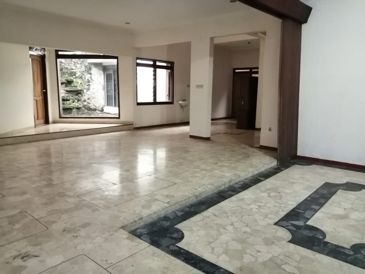 Dijual Rumah Nyaman Dan Strategis 2 Lantai Jemur Andayani Surabaya Selatan - Thumbnail 2