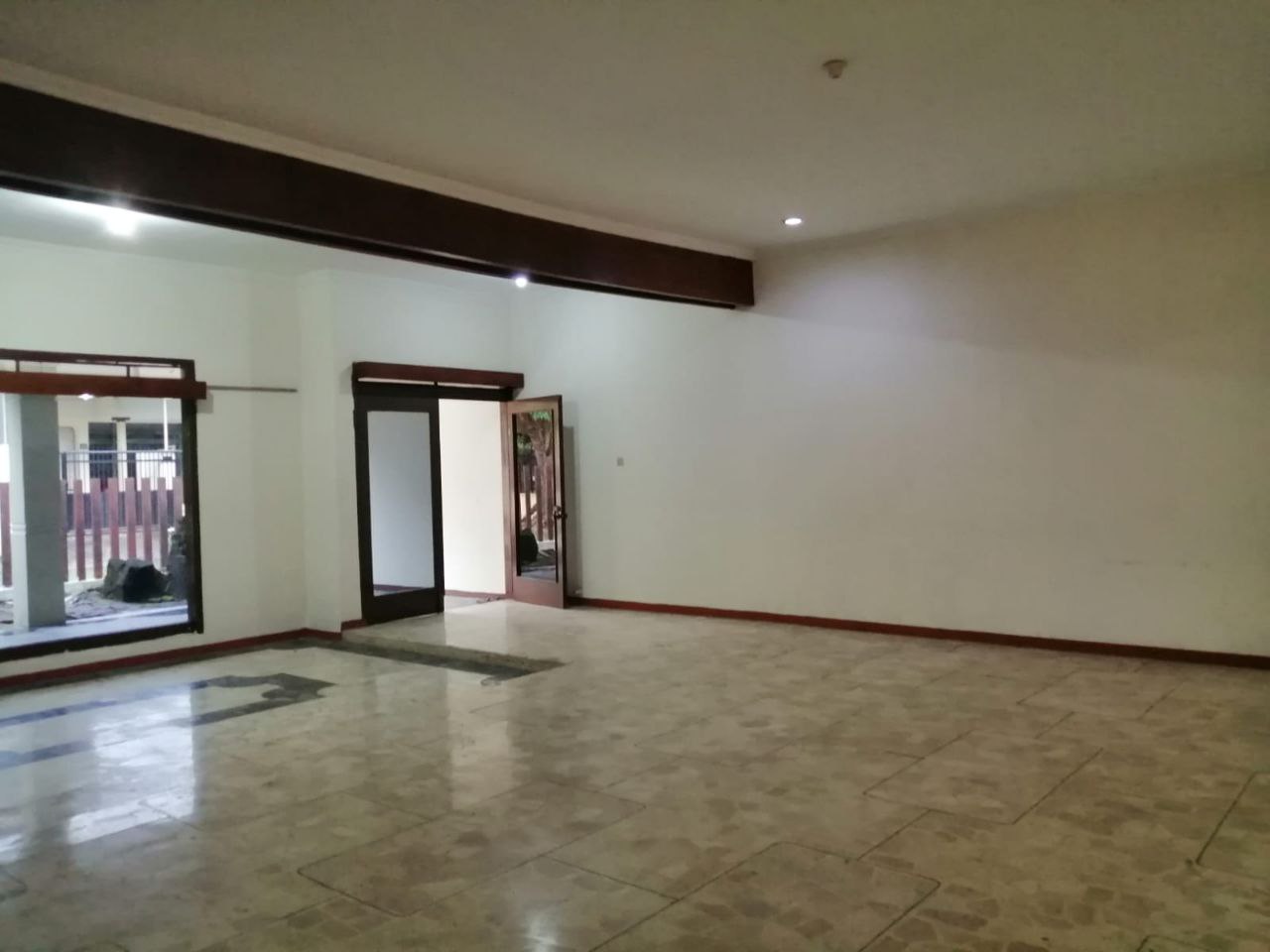 Dijual Rumah Nyaman Dan Strategis 2 Lantai Jemur Andayani Surabaya Selatan - Thumbnail 3