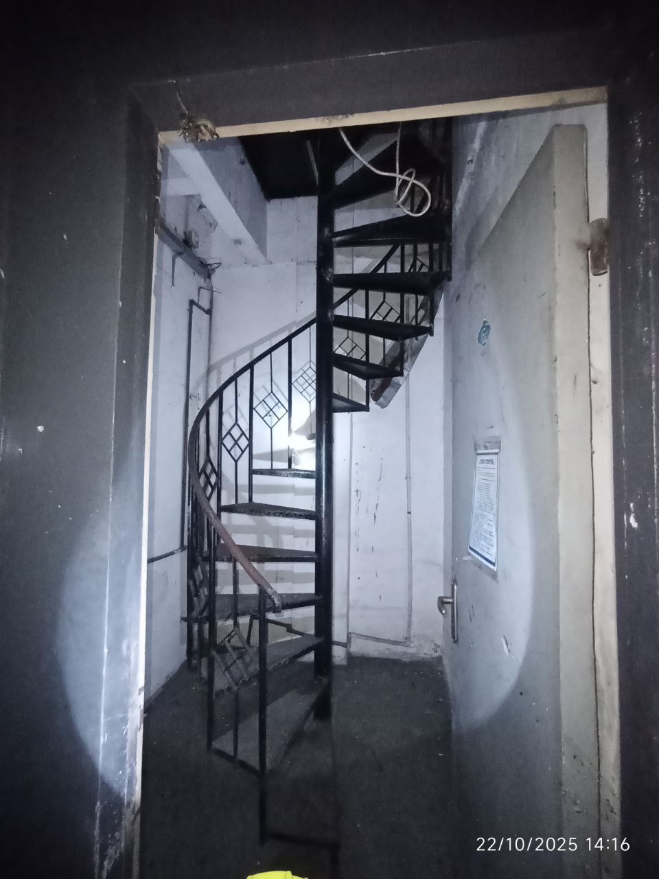 Dijual/Disewakan Ruko Strategis 3 Lantai di Rungkut Manyar Indah Surabaya Timur - Thumbnail 2