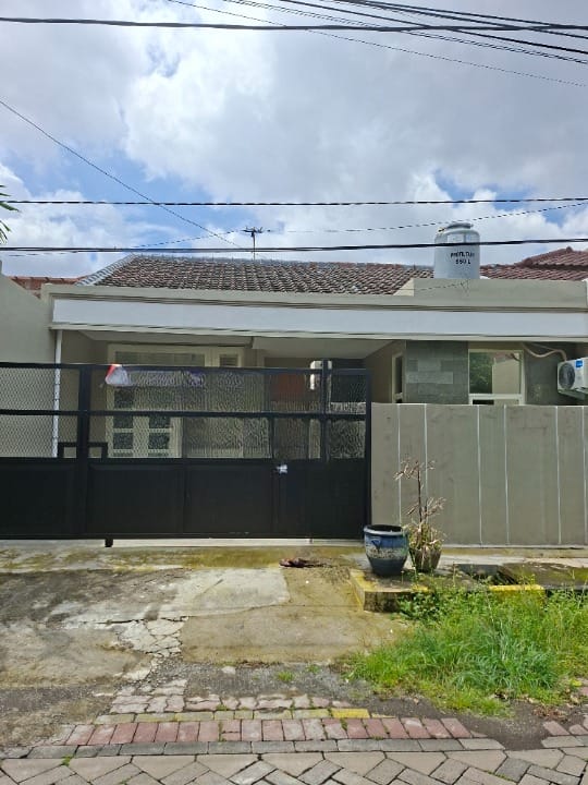 Disewakan Rumah Baru Siap Huni Lokasi Strategis di Dukuh Kupang Timur Surabaya Barat - Thumbnail 3