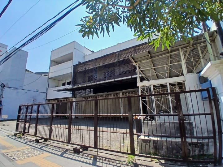 Disewakan Ruko Luas dan Strategis di Embong Sawo Surabaya Pusat - Thumbnail 2