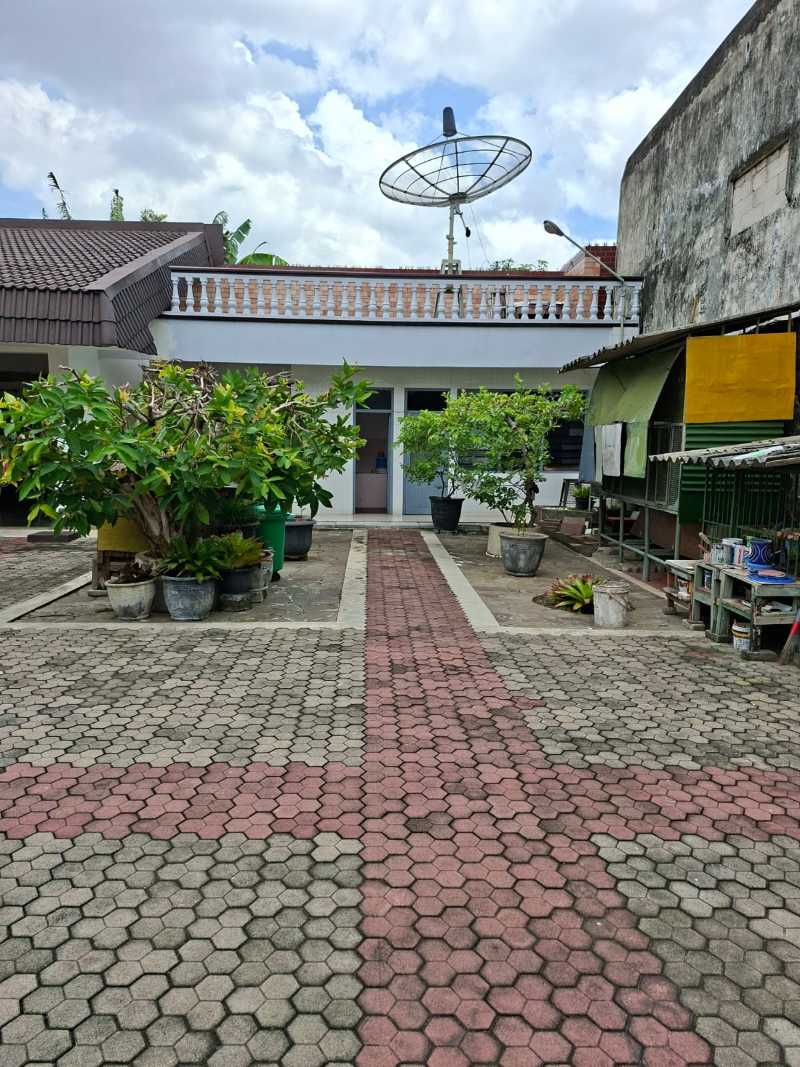Disewakan Tanah Berpaving Lokasi Premium di Jalan Tegalsari Surabaya Pusat - Thumbnail 6