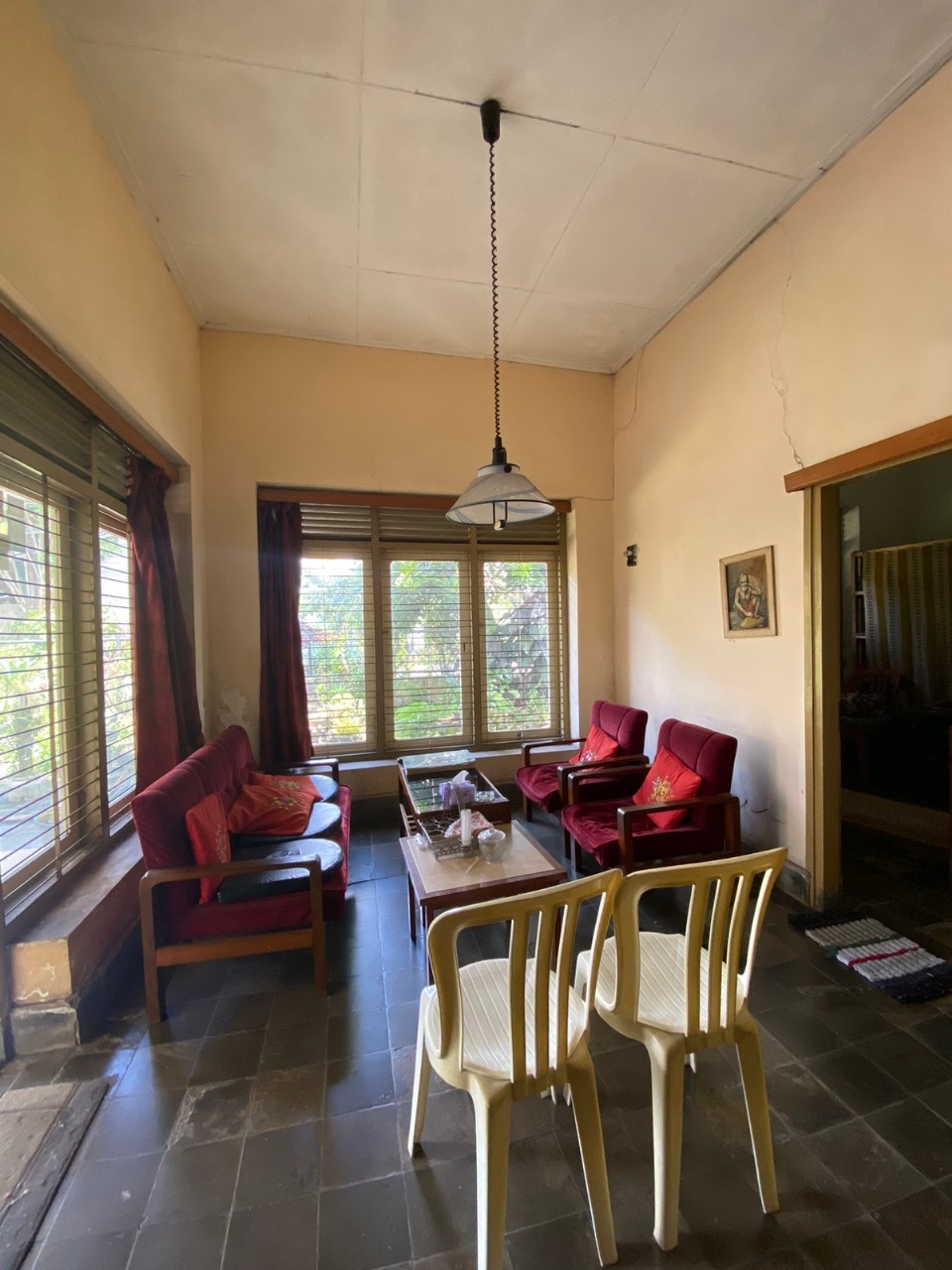 Dijual Rumah Asri Sejuk di Jalan Mahakam Malang Jawa Timur - Thumbnail 5