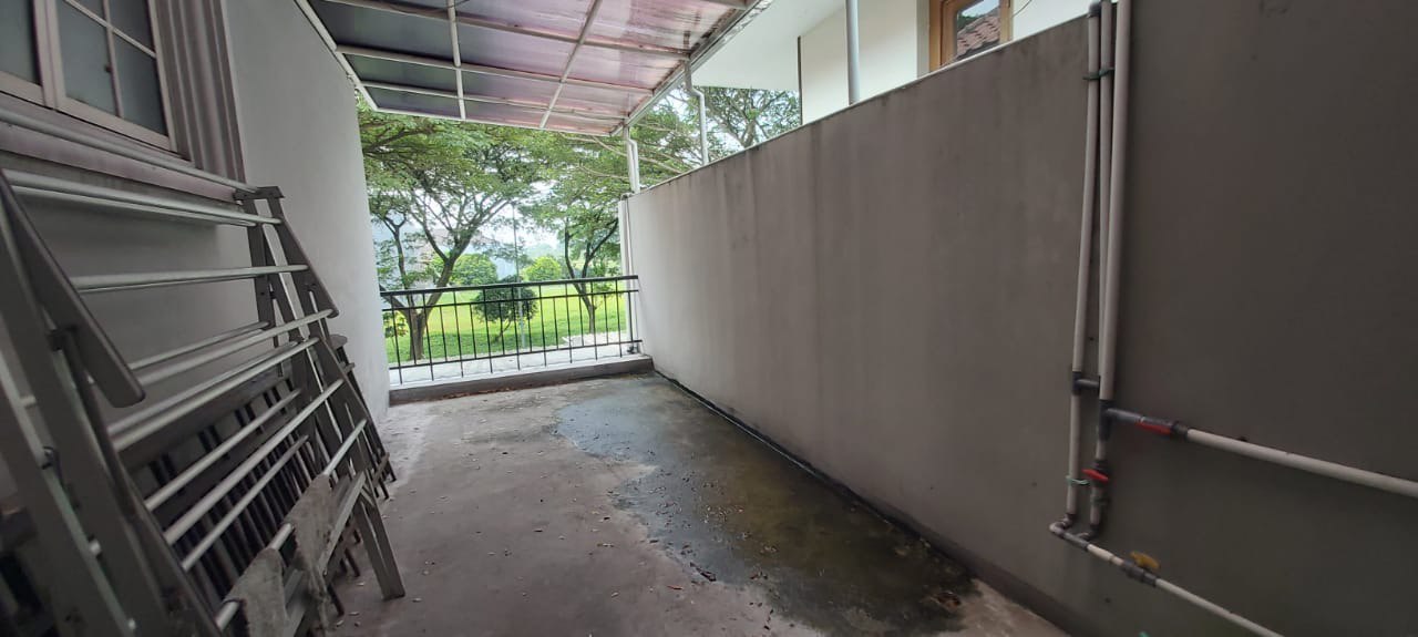 Dijual Cepat Rumah Murah di Waterfront Citraland Surabaya Barat - Thumbnail 2