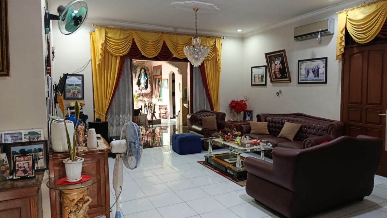 Dijual Rumah Mewah 2 Lantai di Taman Asri Utara Sidoarjo - Thumbnail 3