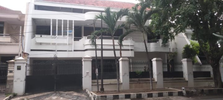 Dijual Rumah Mewah 2 Lantai Lokasi Premiumdi Dharmahusada IndaH Surabaya Timur - Image 1
