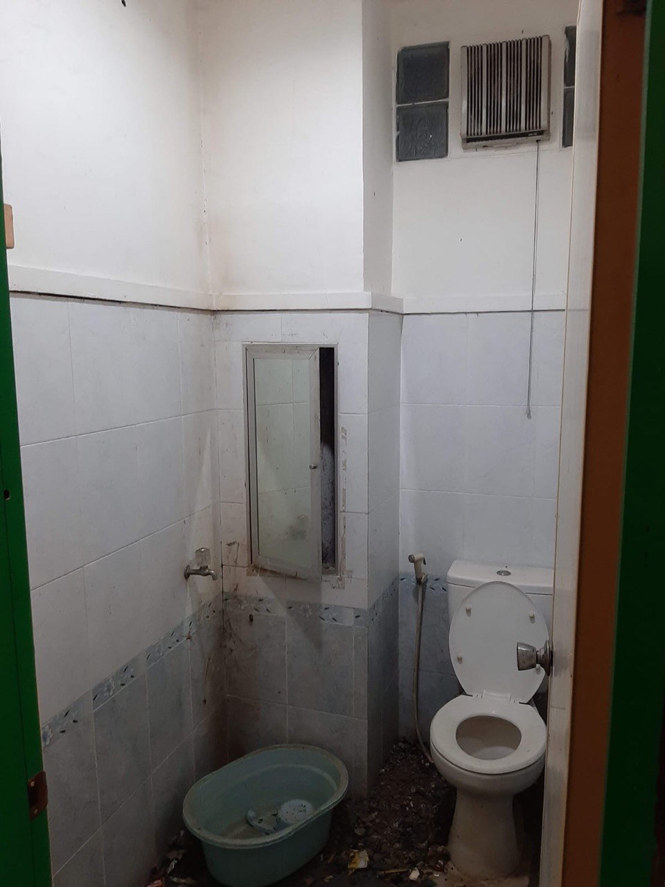 Dijual Ruko Strategis 4 Lantai di Hr Muhammad Surabaya Barat - Thumbnail 5