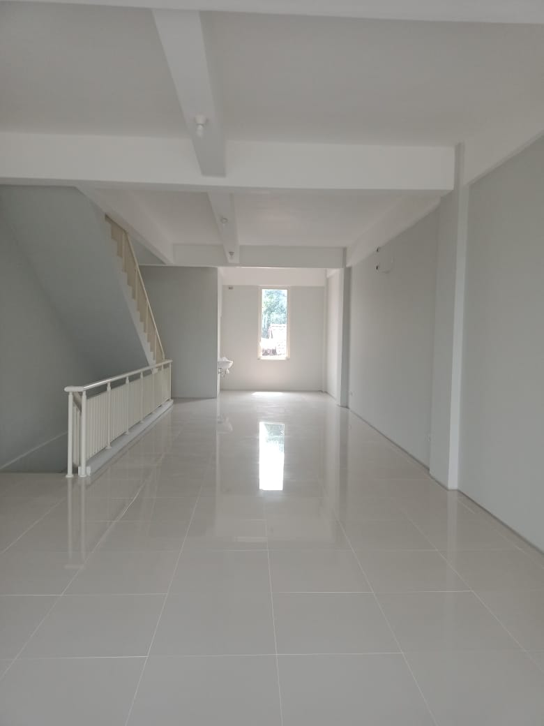 Disewakan Ruko Strategis di North Junction Citraland Utama Surabaya Barat - Thumbnail 2