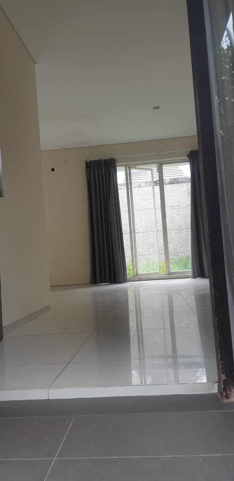 Disewakan Rumah Bagus di Pelican Hill Citraland Utara Surabaya Barat - Thumbnail 4