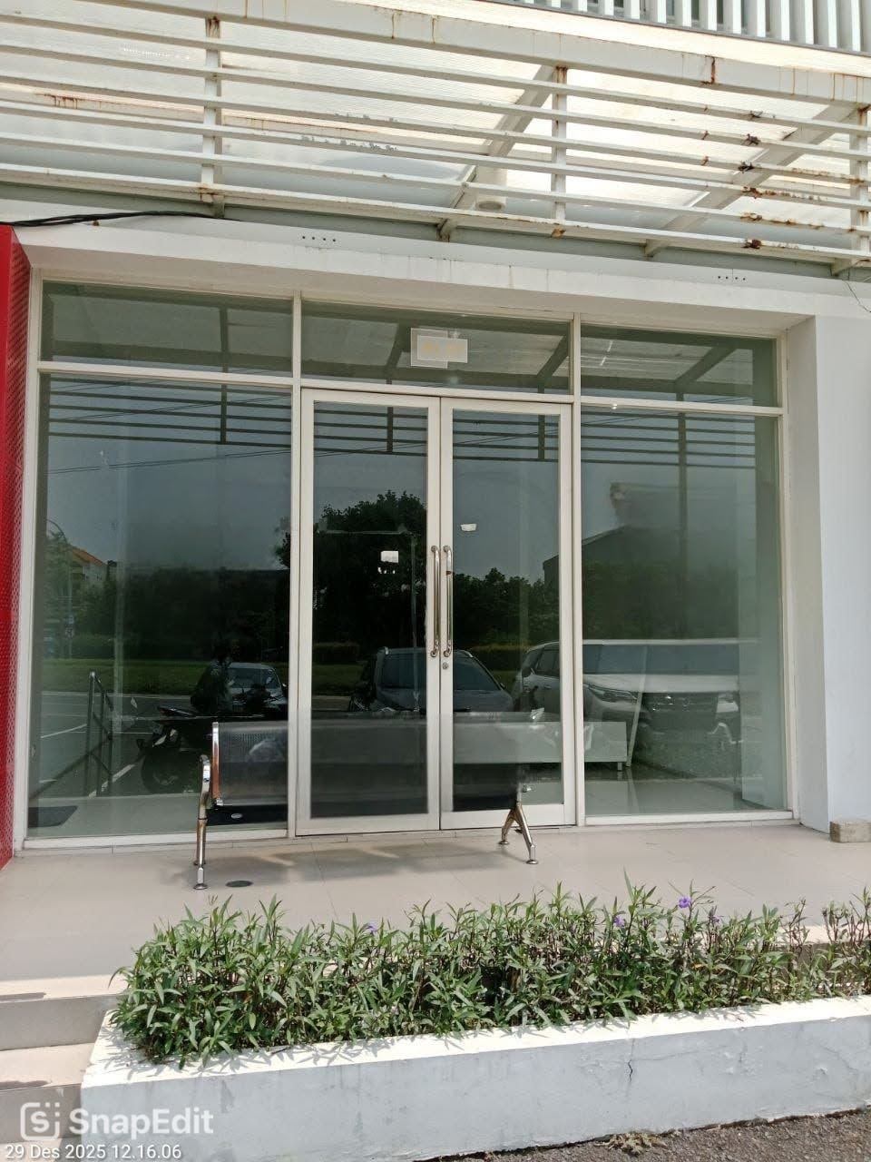 Disewakan Ruko Siap Pakai North Junction Citraland Utama Surabaya Barat - Image 1