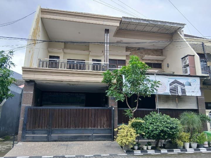 Dijual Rumah 2 Lantai Siap Huni di Gunung Sari Indah Surabaya Selatan - Image 1