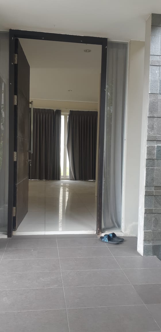 Disewakan Rumah Bagus di Pelican Hill Citraland Utara Surabaya Barat - Thumbnail 3