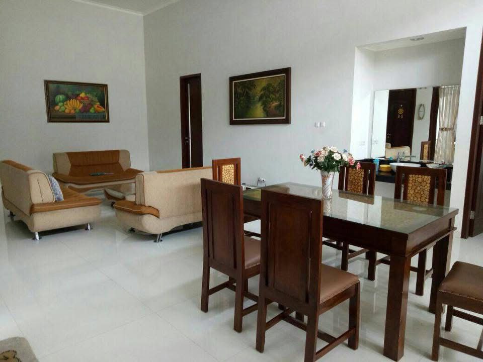 Dijual Rumah Luas Siap Huni di Graha Kencana Selatan Malang - Thumbnail 3