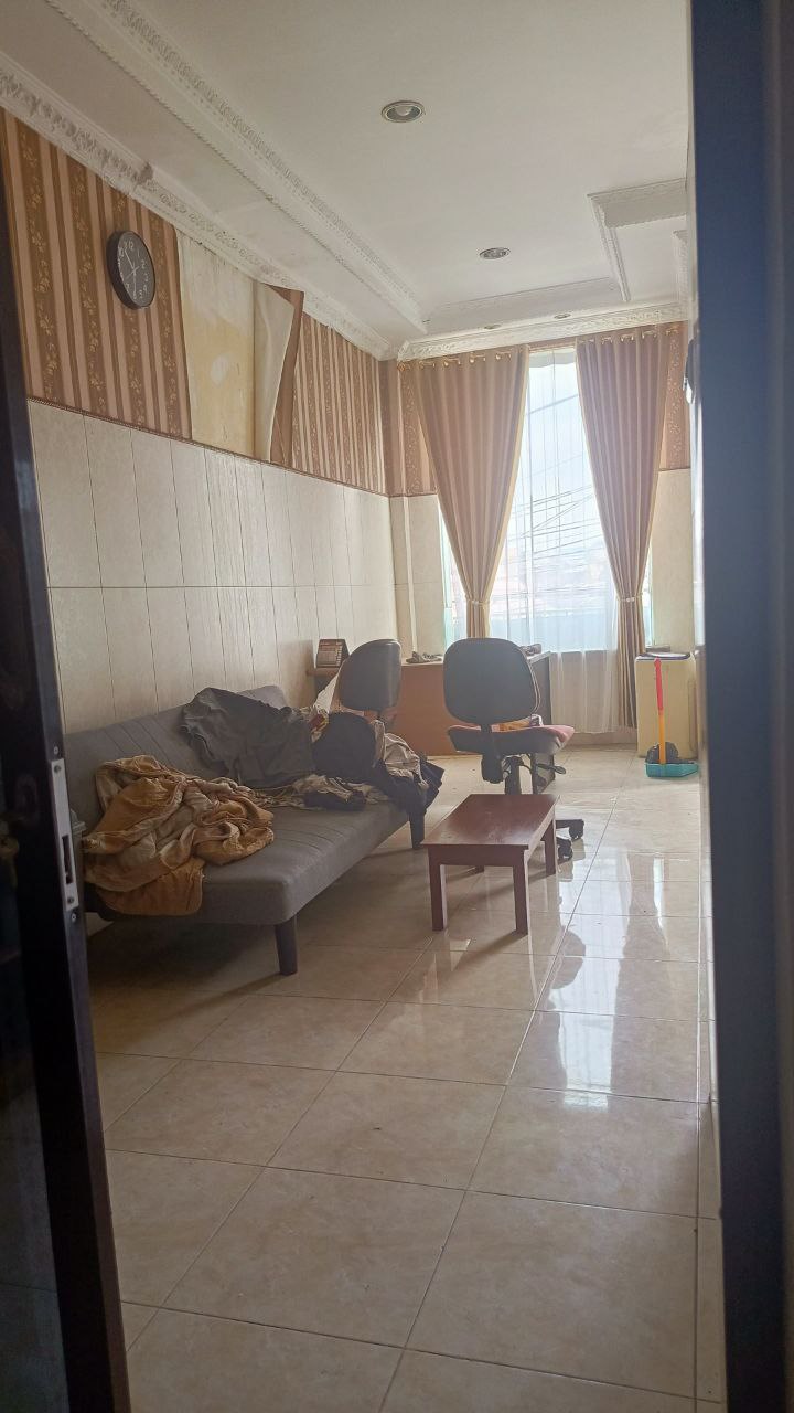 Dijual Rumah 2 Lantai Strategis di Petemon Sidomulyo Surabaya Barat - Thumbnail 6