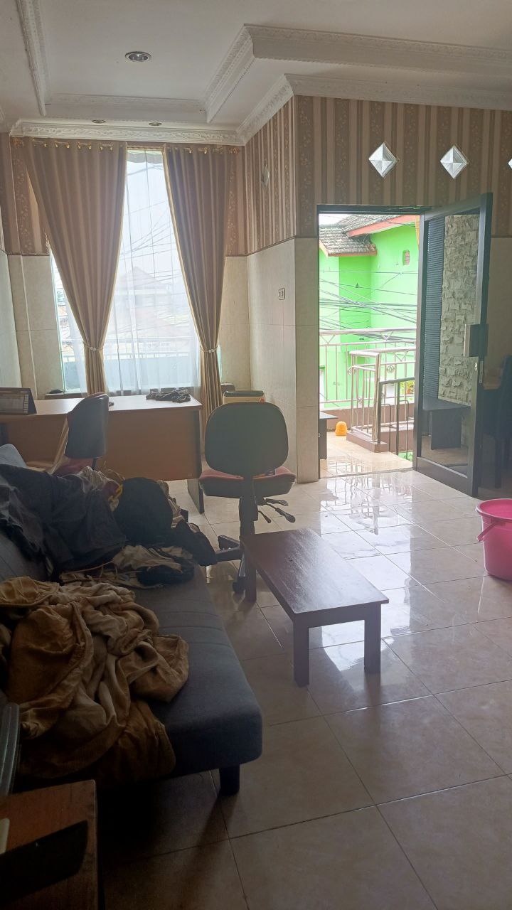 Dijual Rumah 2 Lantai Strategis di Petemon Sidomulyo Surabaya Barat - Thumbnail 7