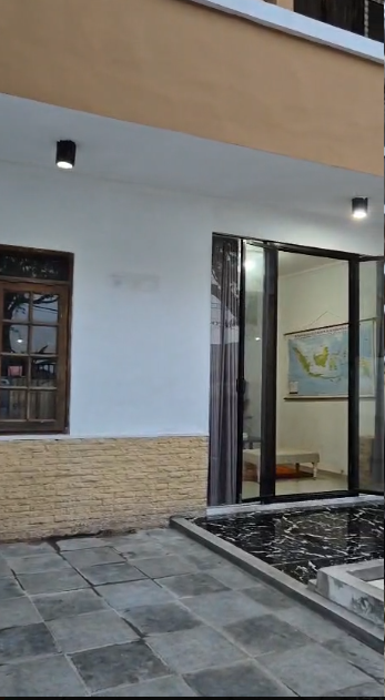 Dijual Rumah 2 Lantai Strategis di Babatan Pratama Surabaya Barat - Thumbnail 9