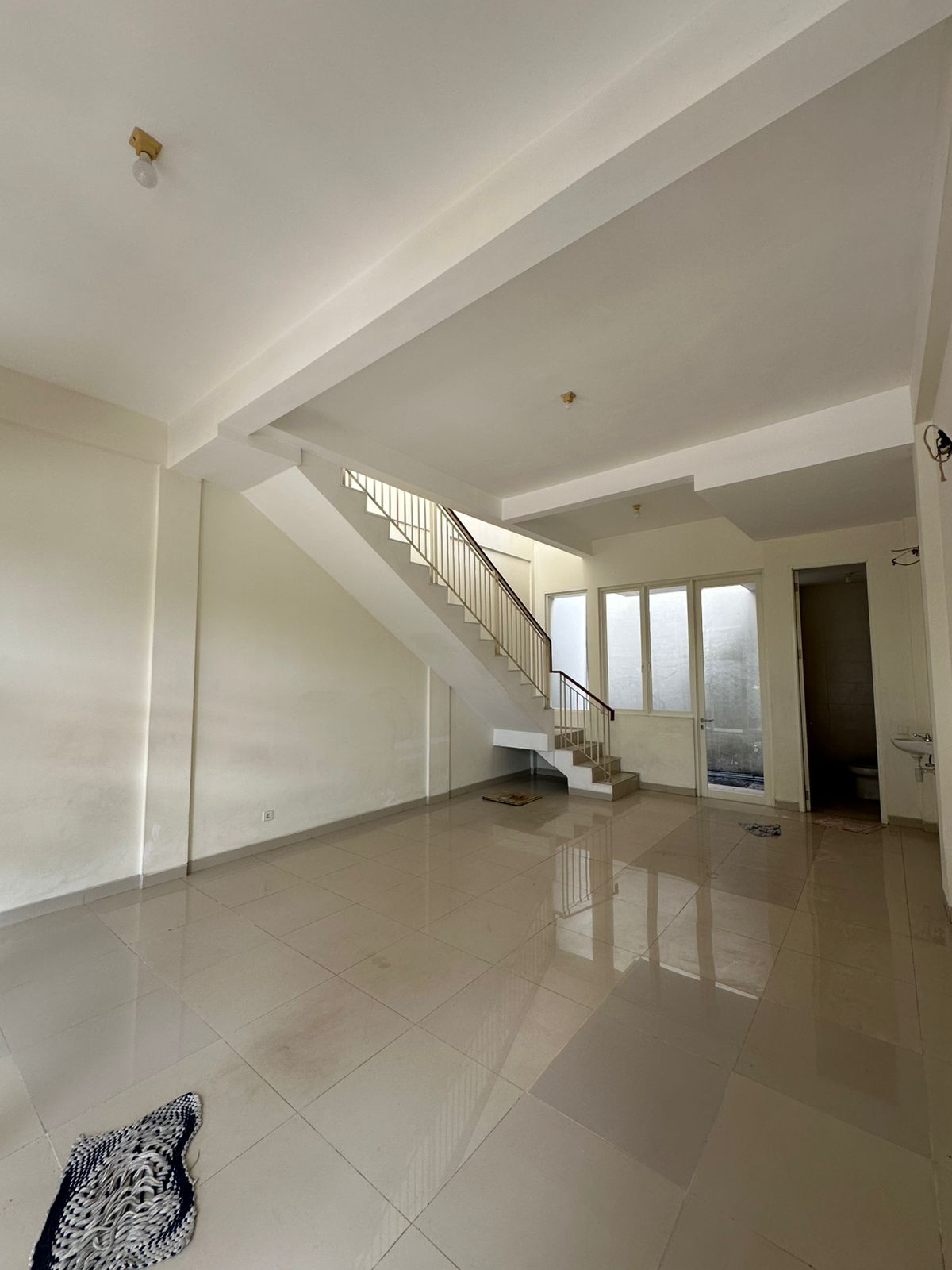 Disewakan Ruko Bizhome 2 Lantai Lokasi Komersil Strategis Pakuwon City Surabaya Timur - Thumbnail 5