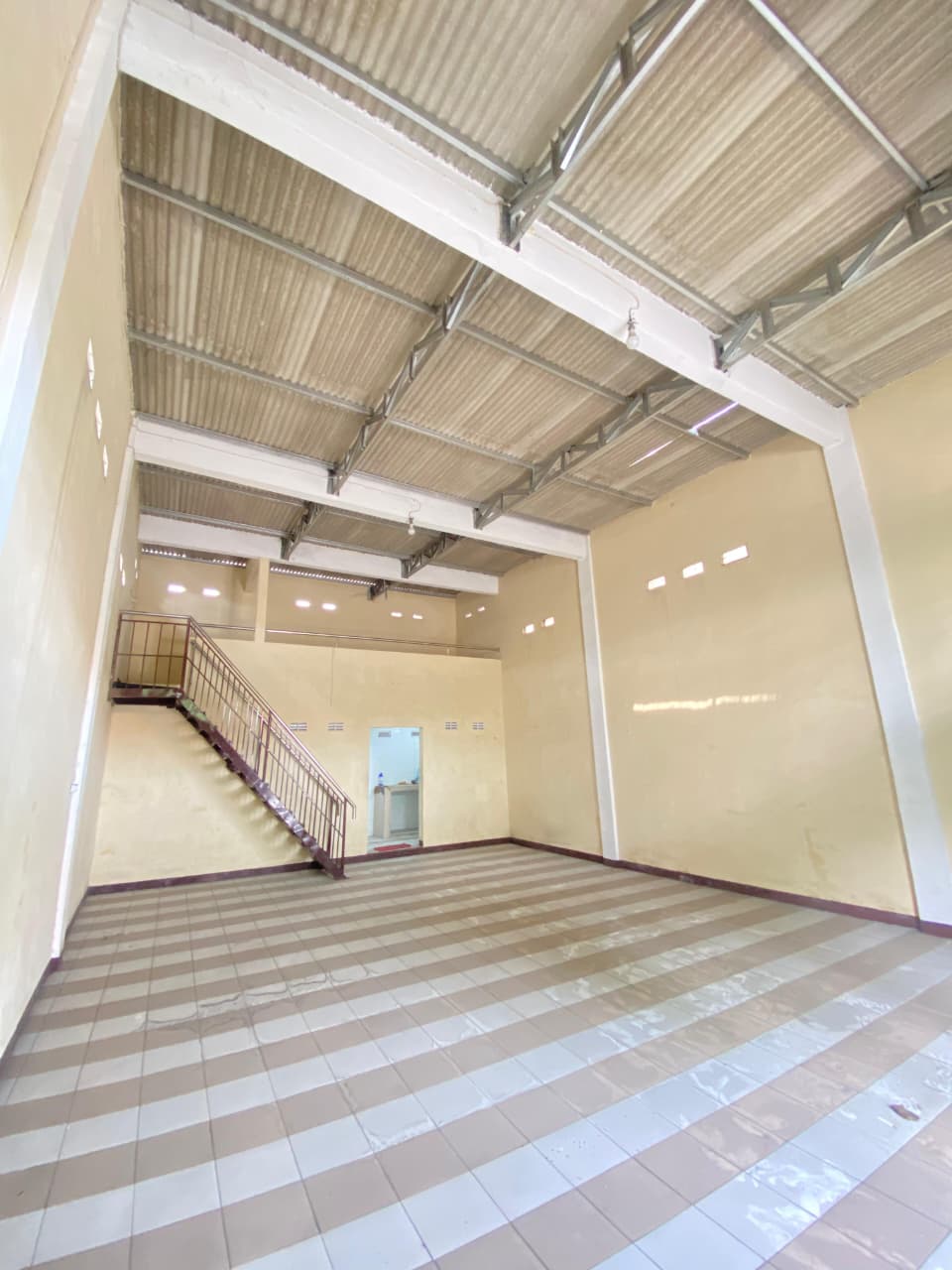 Dijual /disewakan Ruko 1,5 Lantai Strategis di Jalan Gresik Surabaya Utara - Thumbnail 5