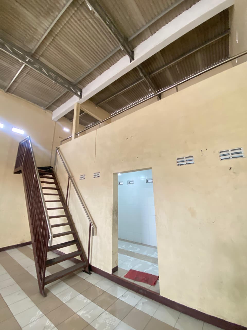 Dijual /disewakan Ruko 1,5 Lantai Strategis di Jalan Gresik Surabaya Utara - Thumbnail 7